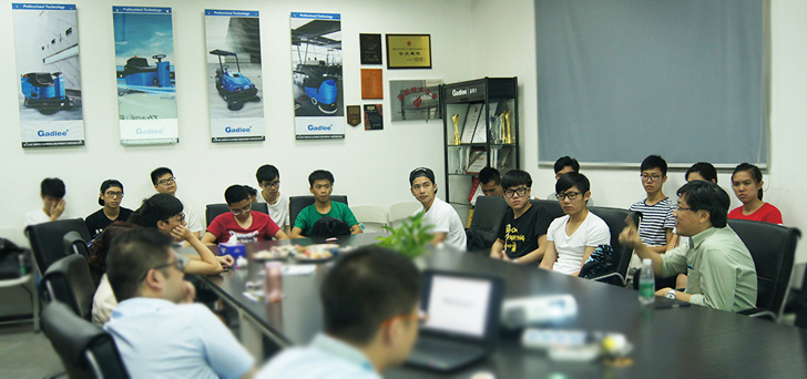 Gadlee嘉得力品牌及战略发展顾问植观贤先生香港工业设计师协会会长 Gadlee嘉得力品牌及战略发展顾问植观贤先生香港工业设计师协会会长
